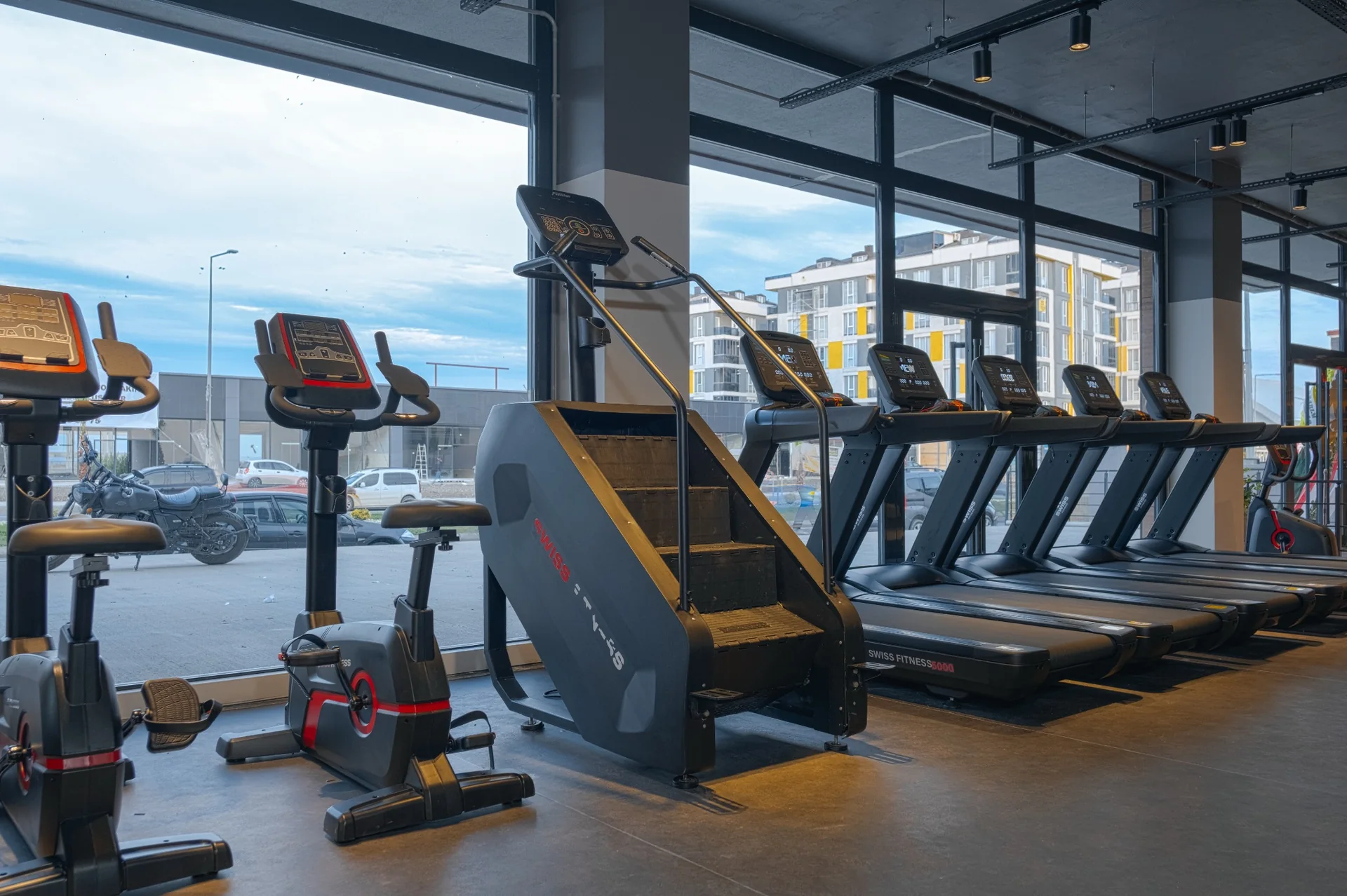 ACE Fit kardiyo alanı
